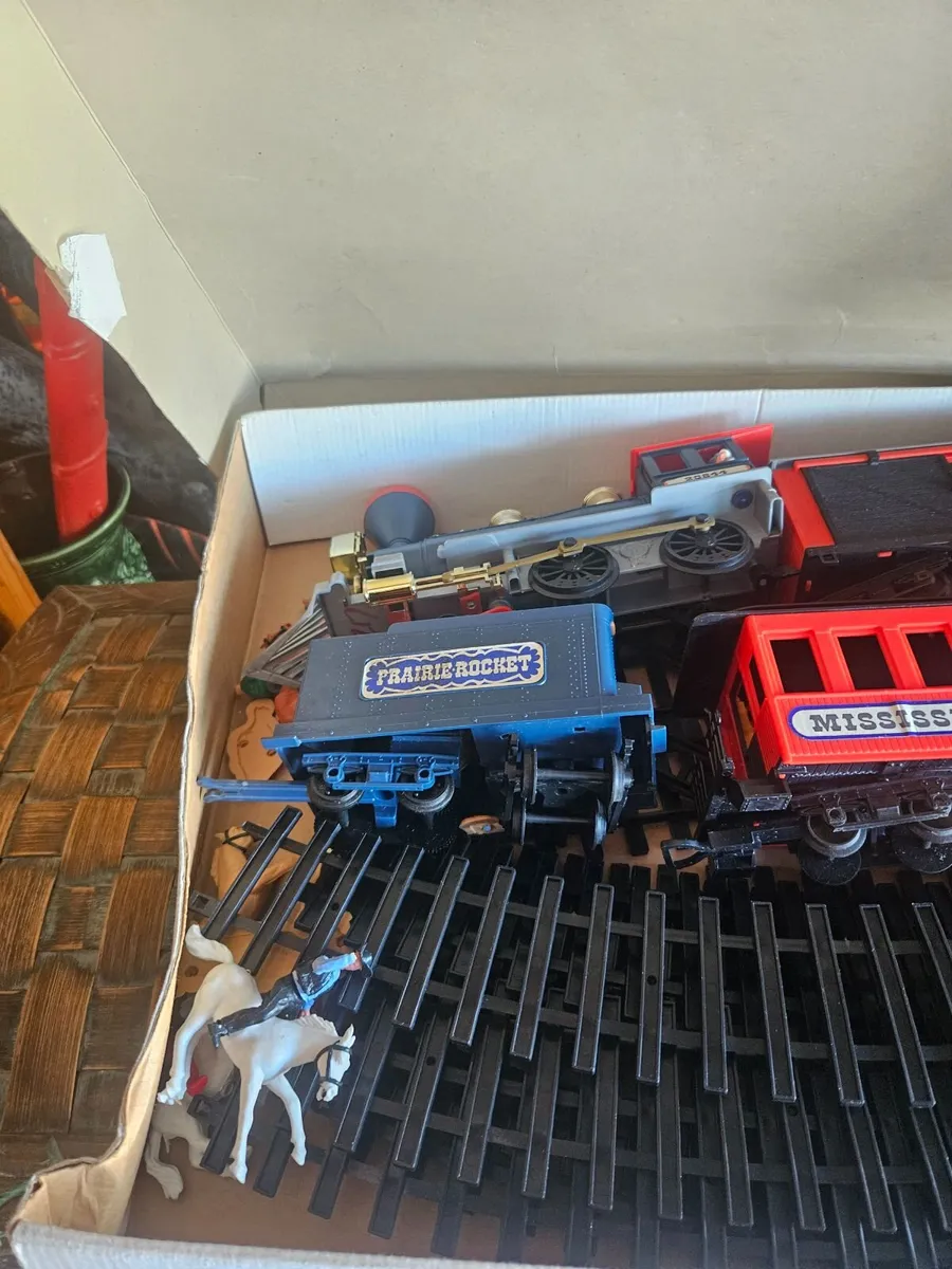 Vintage Timpo Praire Rocket Train Set - Image 4