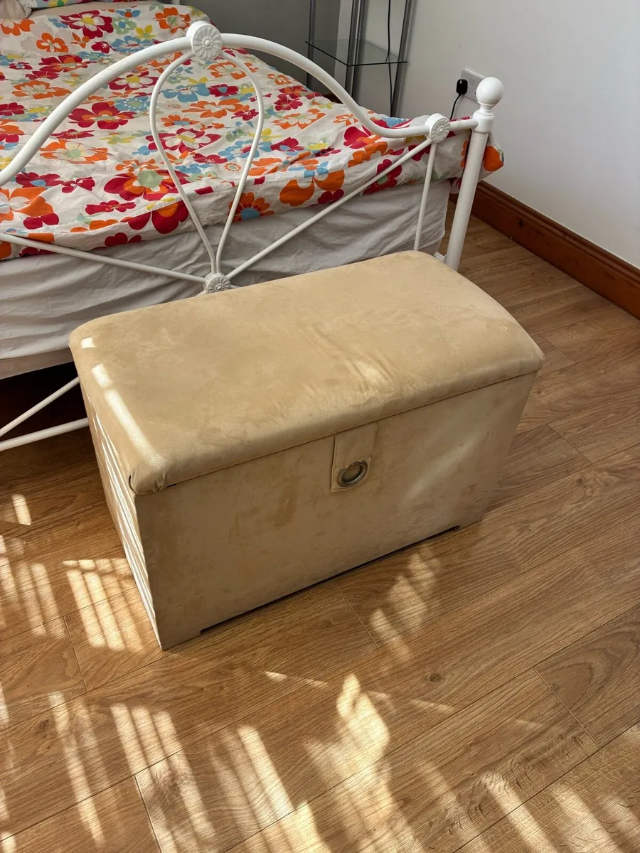 Blanket box - Image 1
