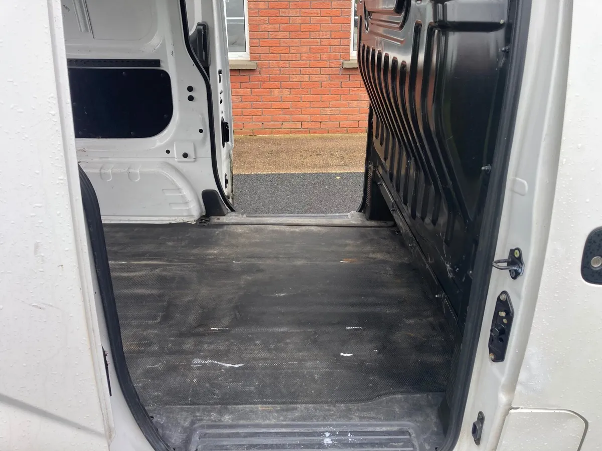 Nissan NV200 2016 - Image 3