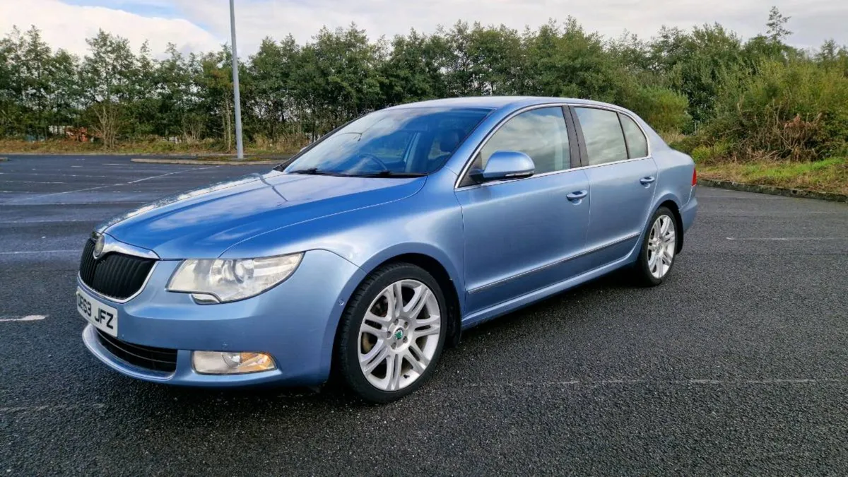 Skoda Superb 2.0 TDI Elegance 170 - Image 2