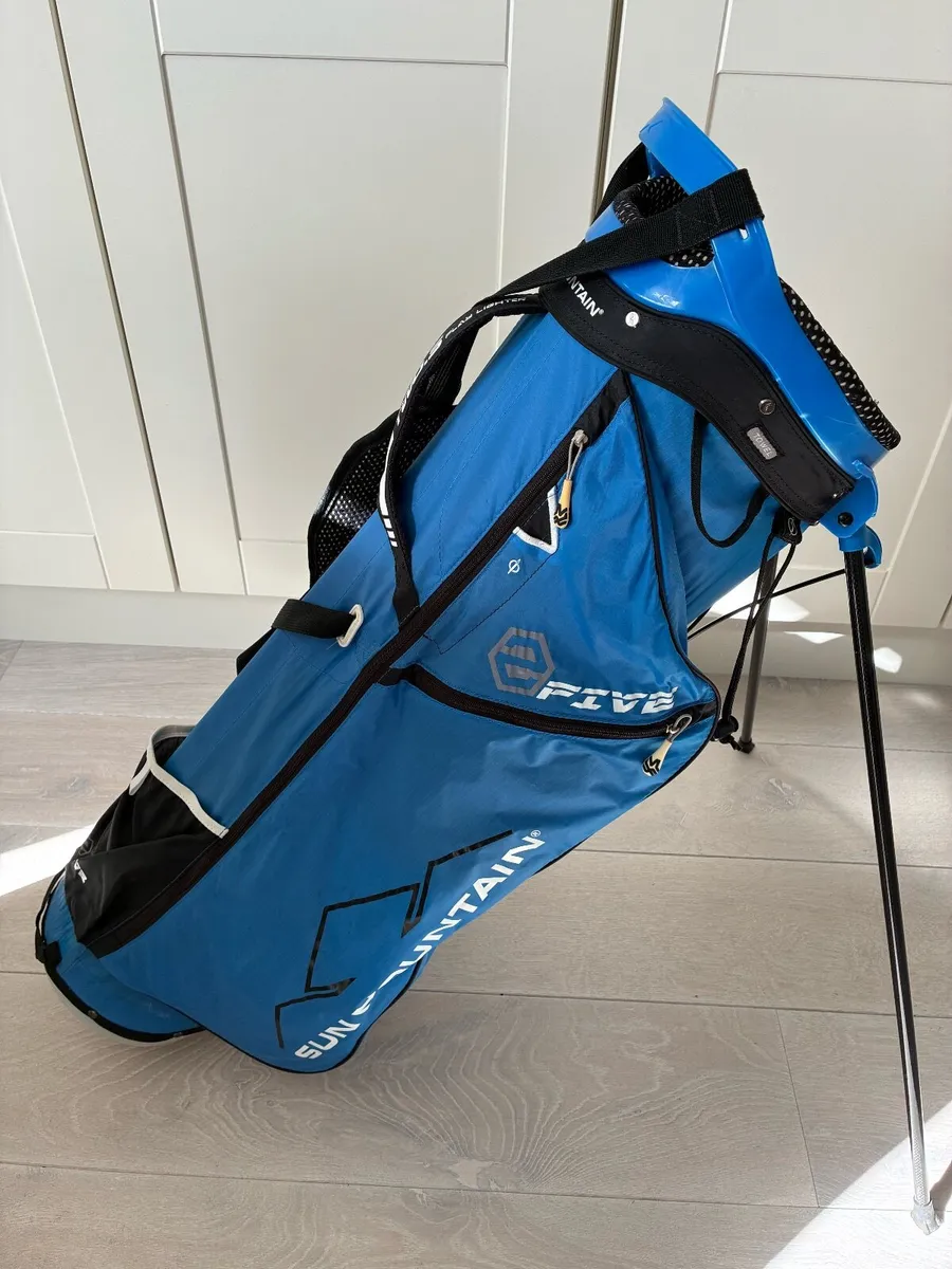 Sun Mountain Lightweight Golf Carry Bag - Image 1