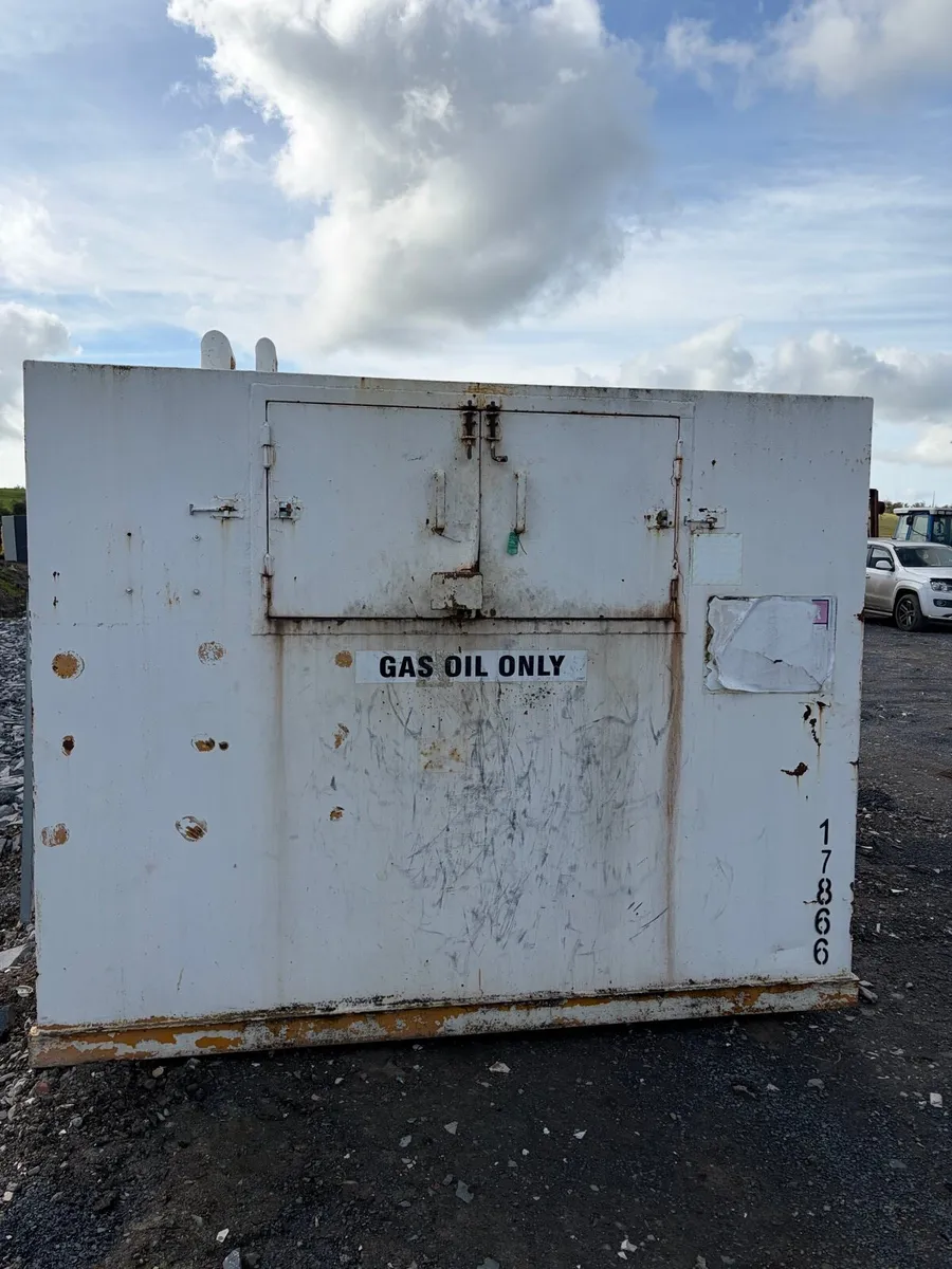 Choice of bunded diesel tanks - Image 2