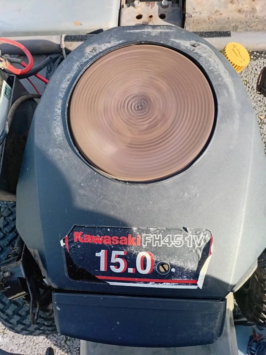 Ride on lawnmower - Image 4