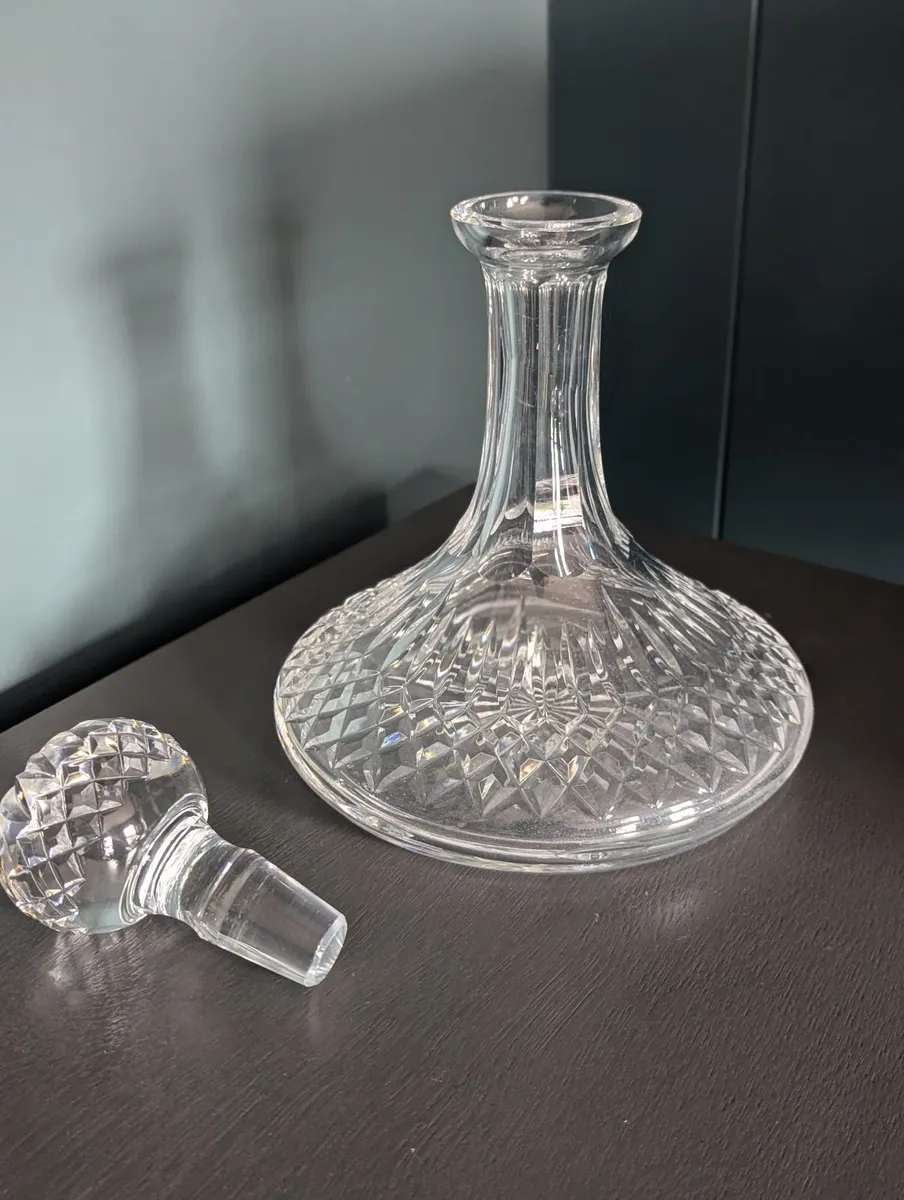 Crystal Waterford glass decanter with stopper - Image 2