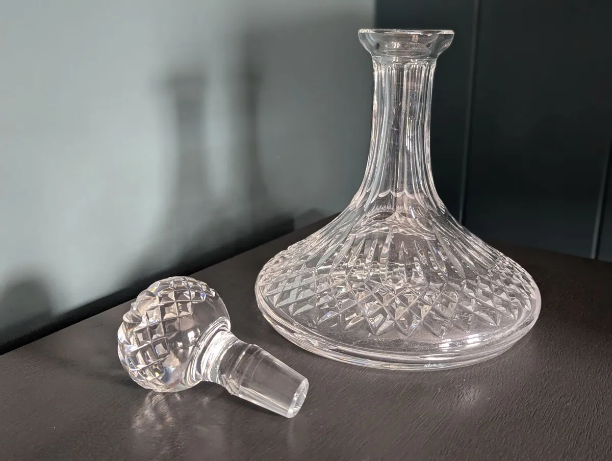 Crystal Waterford glass decanter with stopper - Image 3