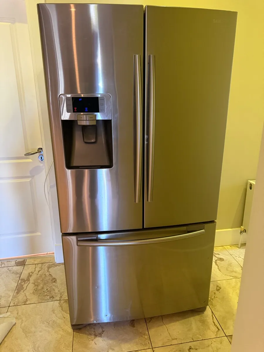 Samsung Refrigerator - Image 1