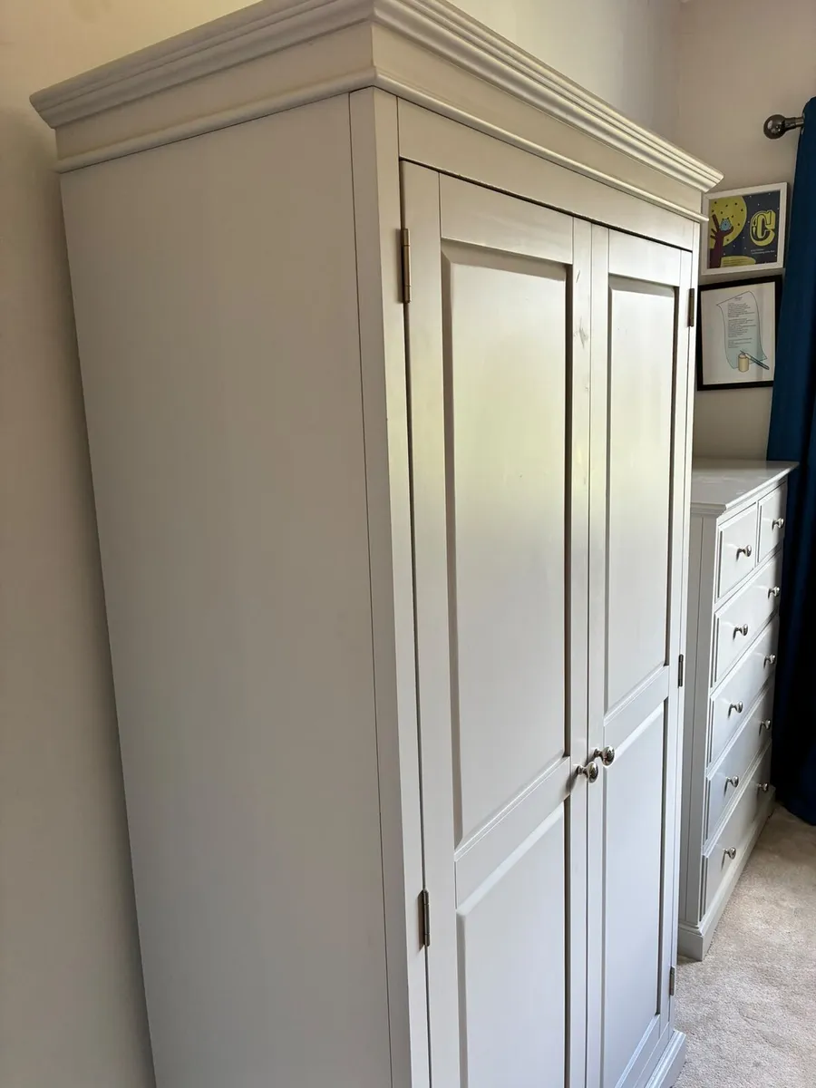 Bedroom furniture set - Image 3