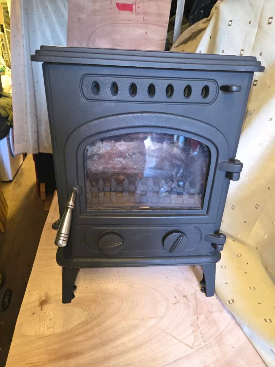 Stove - Image 1