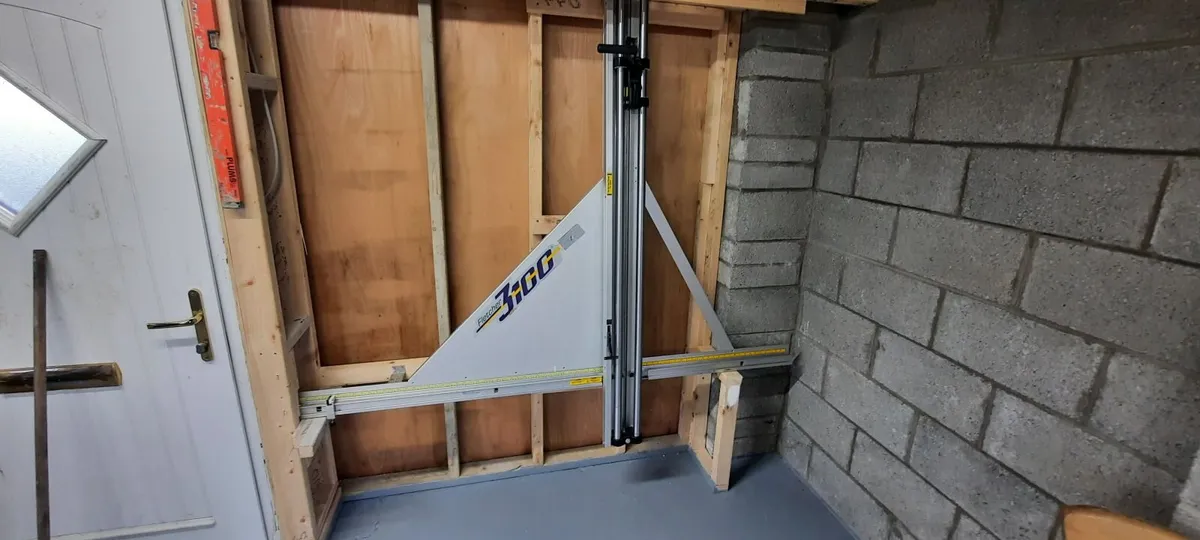 Picture framing equipment - Image 1