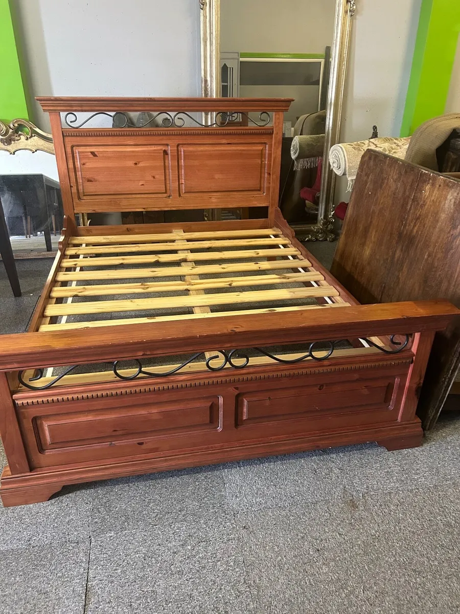 Bedroom - Image 2