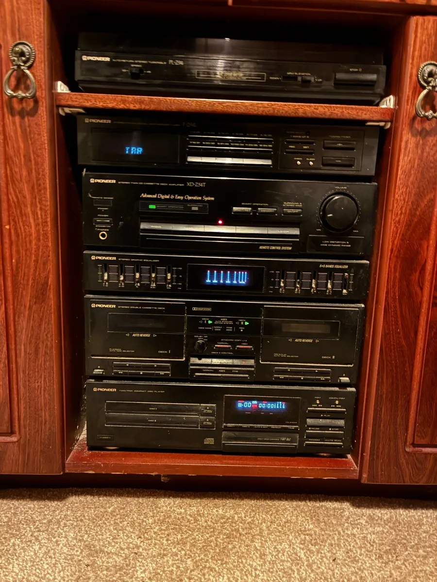 Pioneer Hi-Fi system & Mahogany Cabinet - Image 4