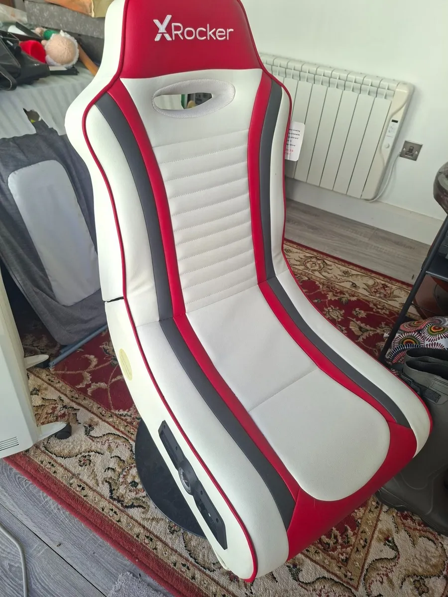 X Rocker Gaming chair - Image 1