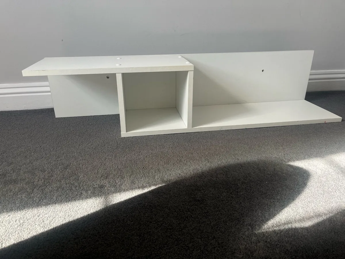 White shelf - Image 1