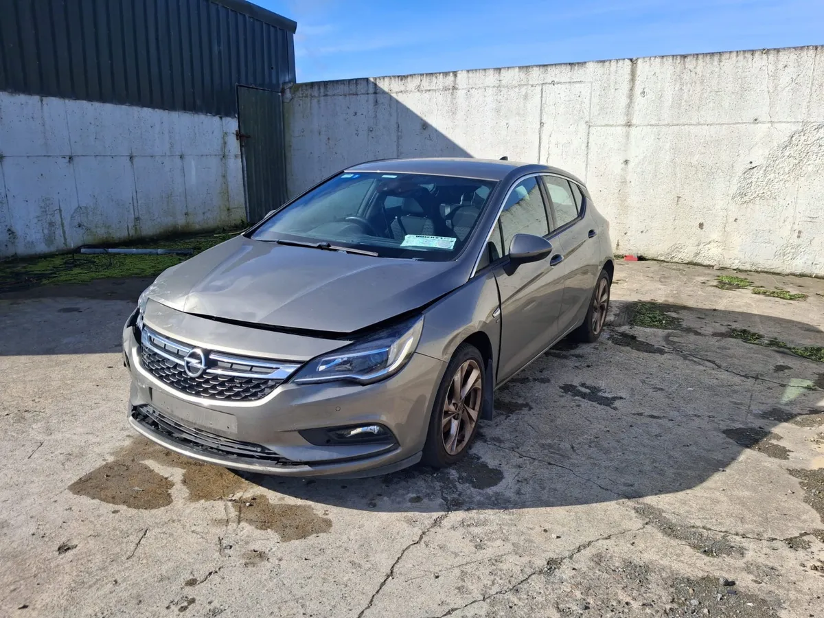 2016 Opel astra - Image 4