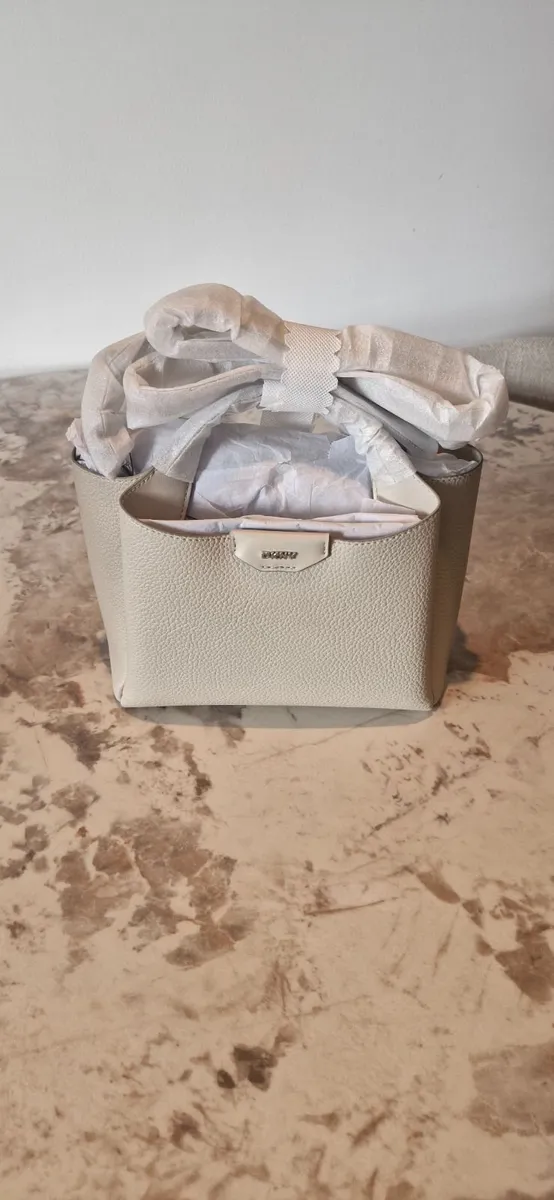 DKNY handbag - Image 4