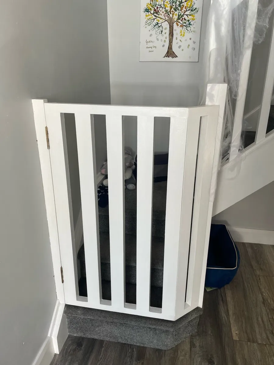 Handmade stairgate. Ash Key house’s - Image 1