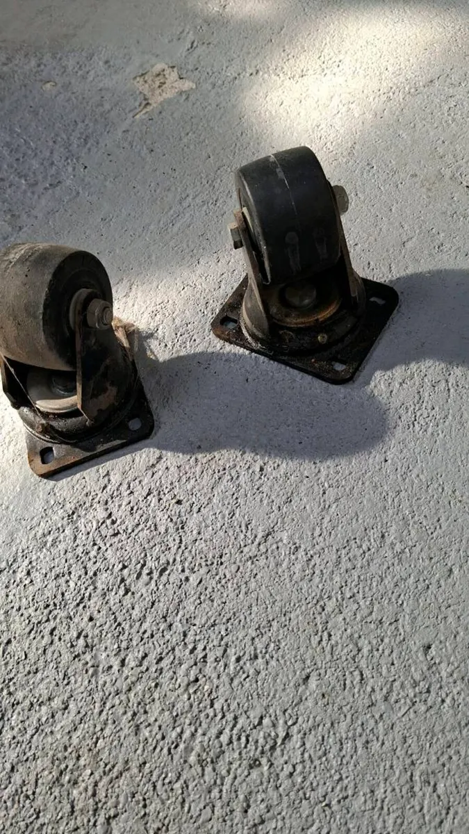 Caster wheels - Image 4