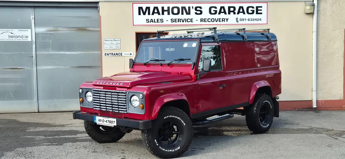 Land Rover Defender Hardtop 110 Plus Vat - Image 1