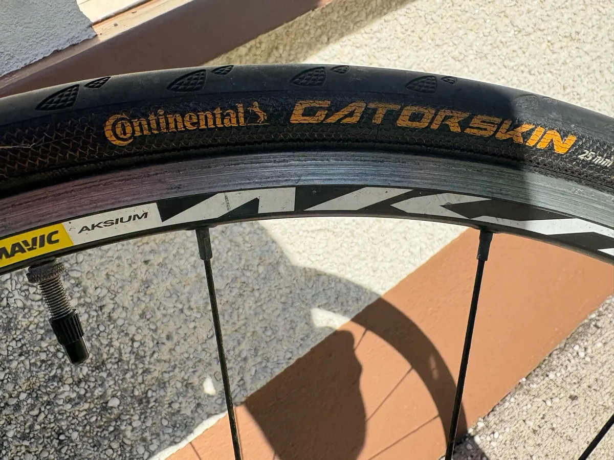 Cannondale CAAD 12 Shimano 105 Very Good Condition - Image 2