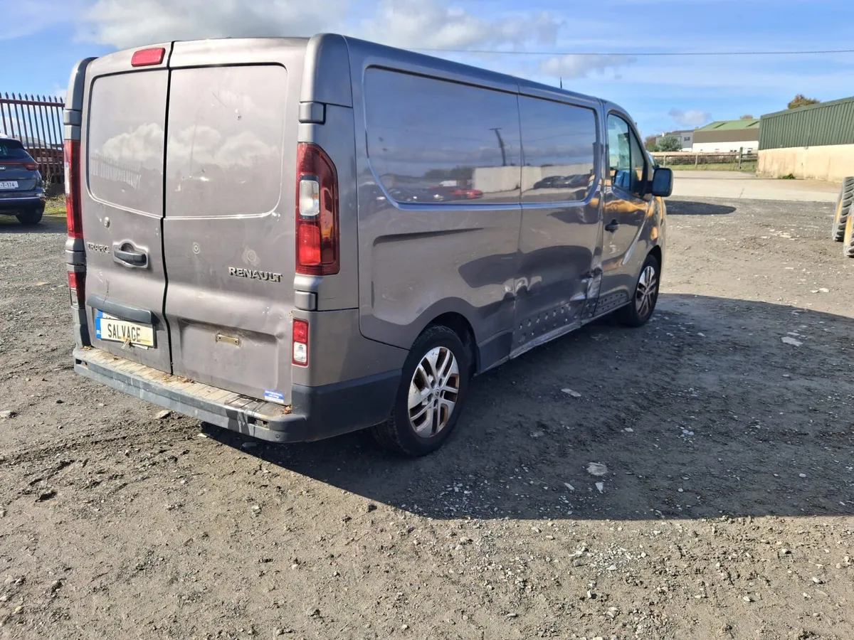 2018 Renault trafic - Image 2