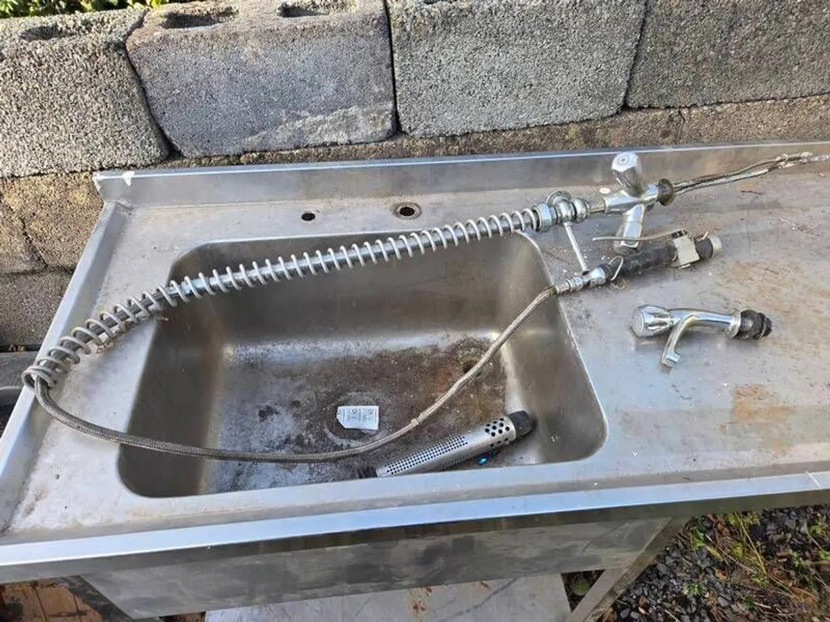Stainless Steel Commercial sink (2m) and taps - Image 2
