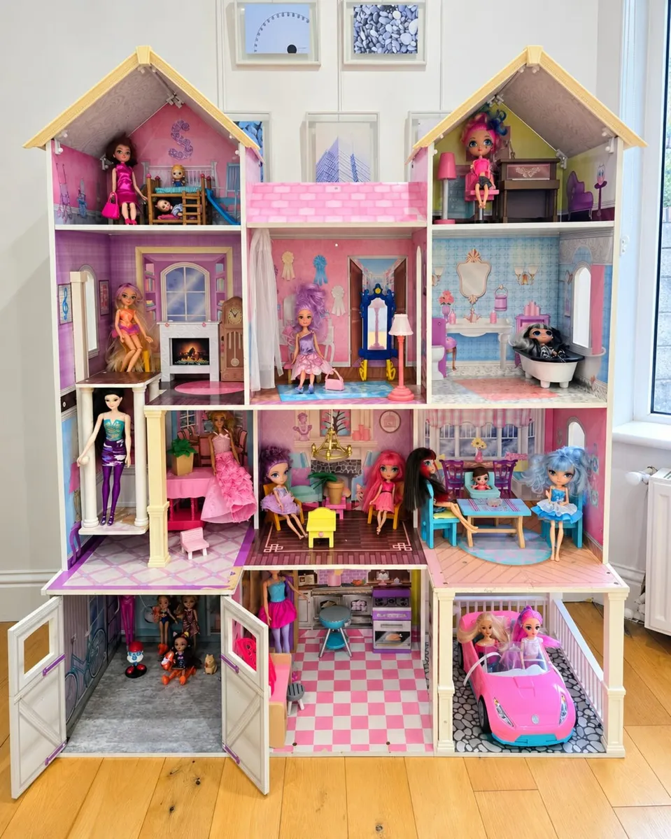 KIDKRAFT COUNTRY ESTATE DOLLHOUSE - Image 1