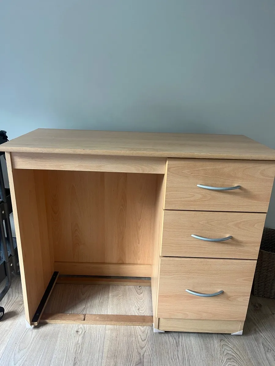 Desk / Dresser - Image 1