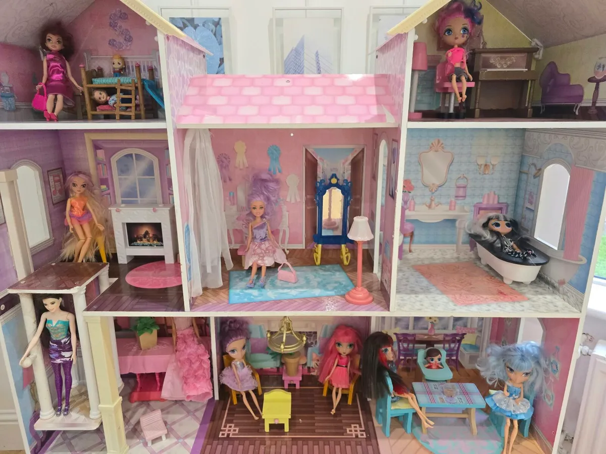 KIDKRAFT COUNTRY ESTATE DOLLHOUSE - Image 2