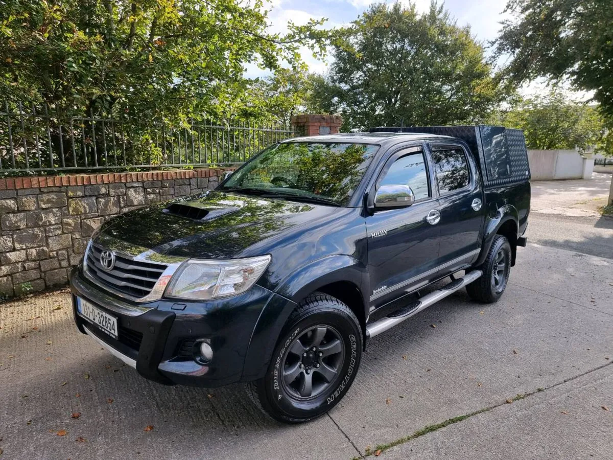 131 Toyota Hilux Invincible 3.0 / cvrt sept 27. - Image 1