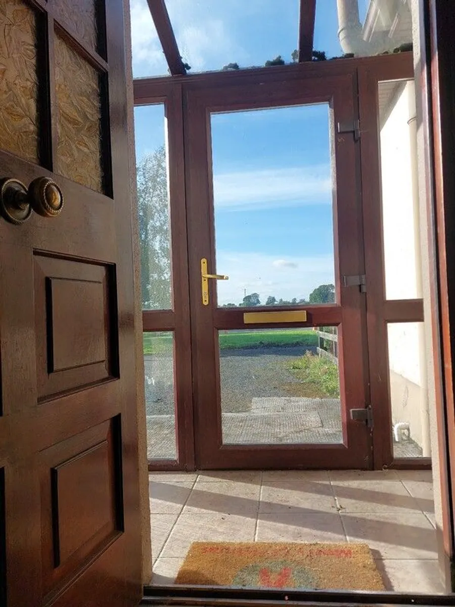 Porch - Image 4