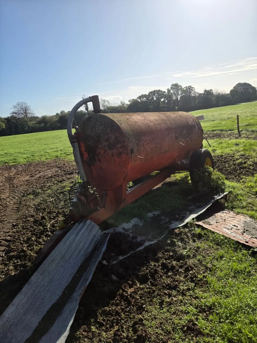 Tanker, spreader scrap - Image 1