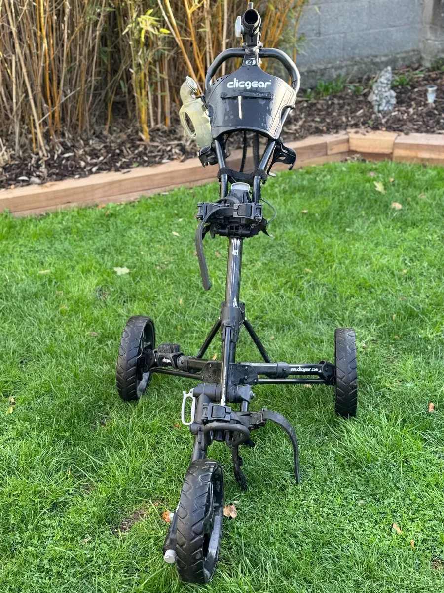 Clickgear golf Trolley & titleist staydry golf bag - Image 2