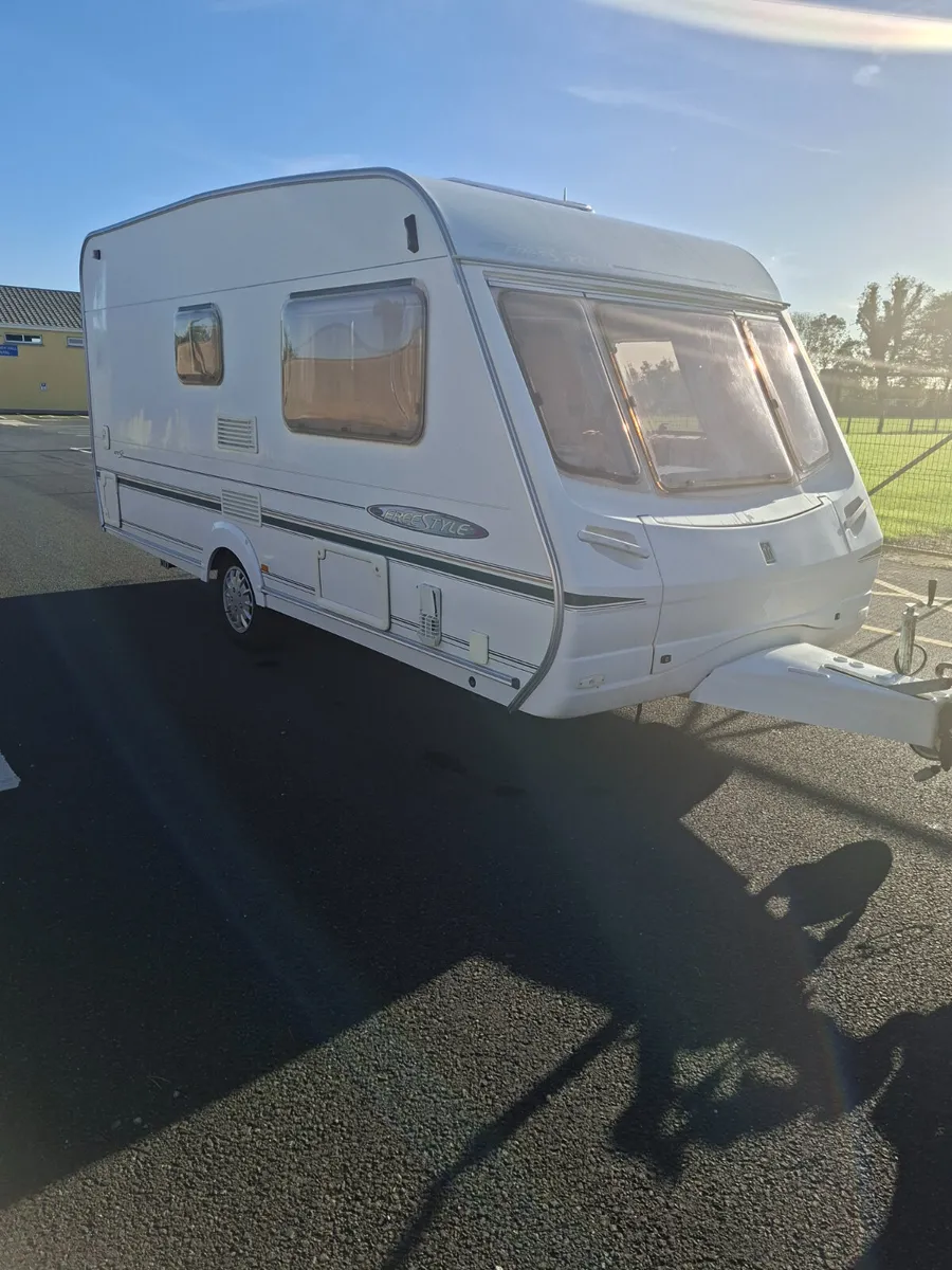 Light weight 2 berth caravan - Image 3