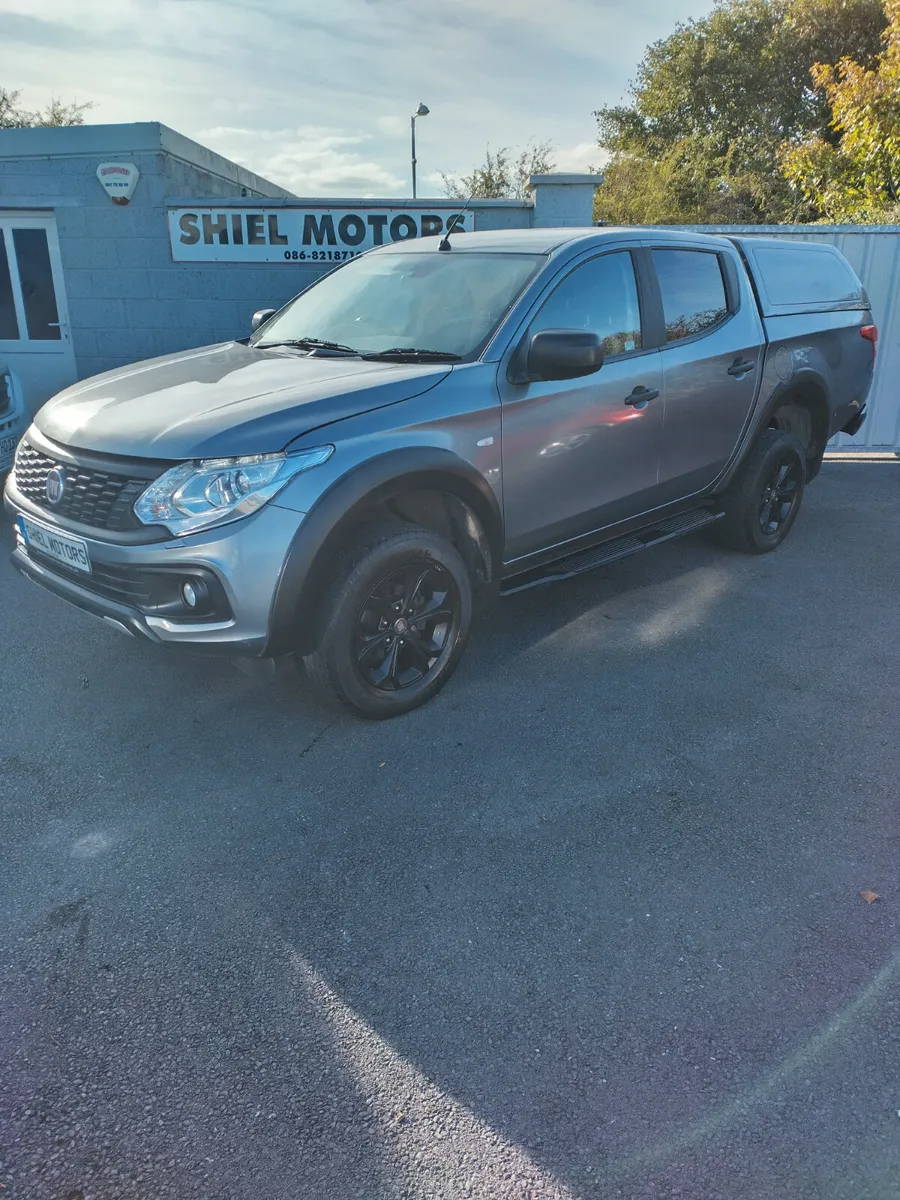 2018 4X4 CREW CAB PICK UP 5 SEATER, - Image 4