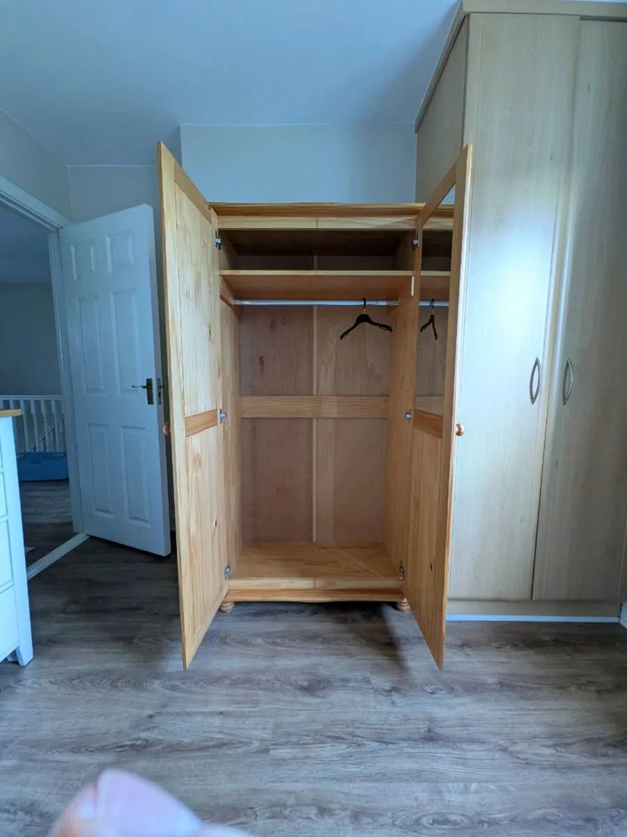Wardrobe - Image 3
