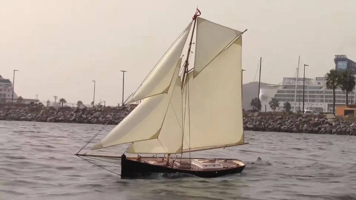 RC Sailing Boat - Image 1
