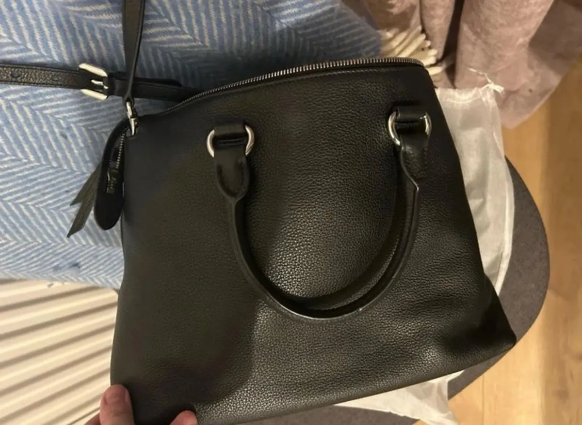 Prada black leather tote - Image 4