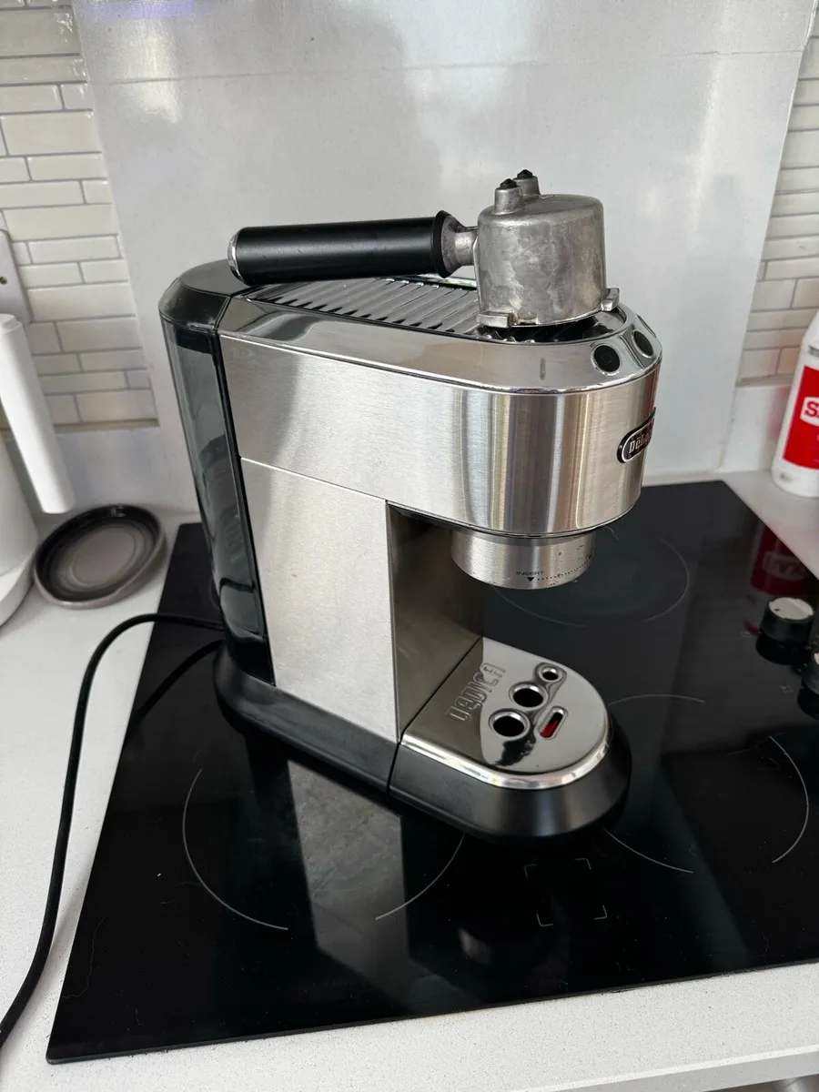 Delonghi coffee machine - Image 3