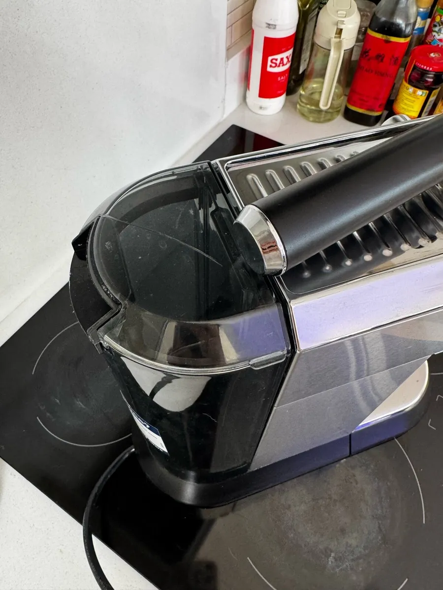 Delonghi coffee machine - Image 4