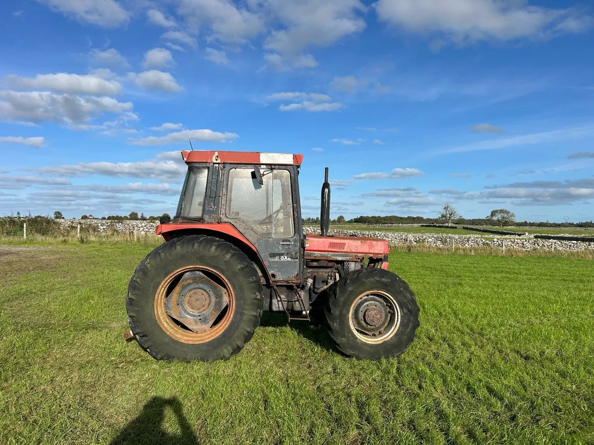 Case 885 tractor - Image 2
