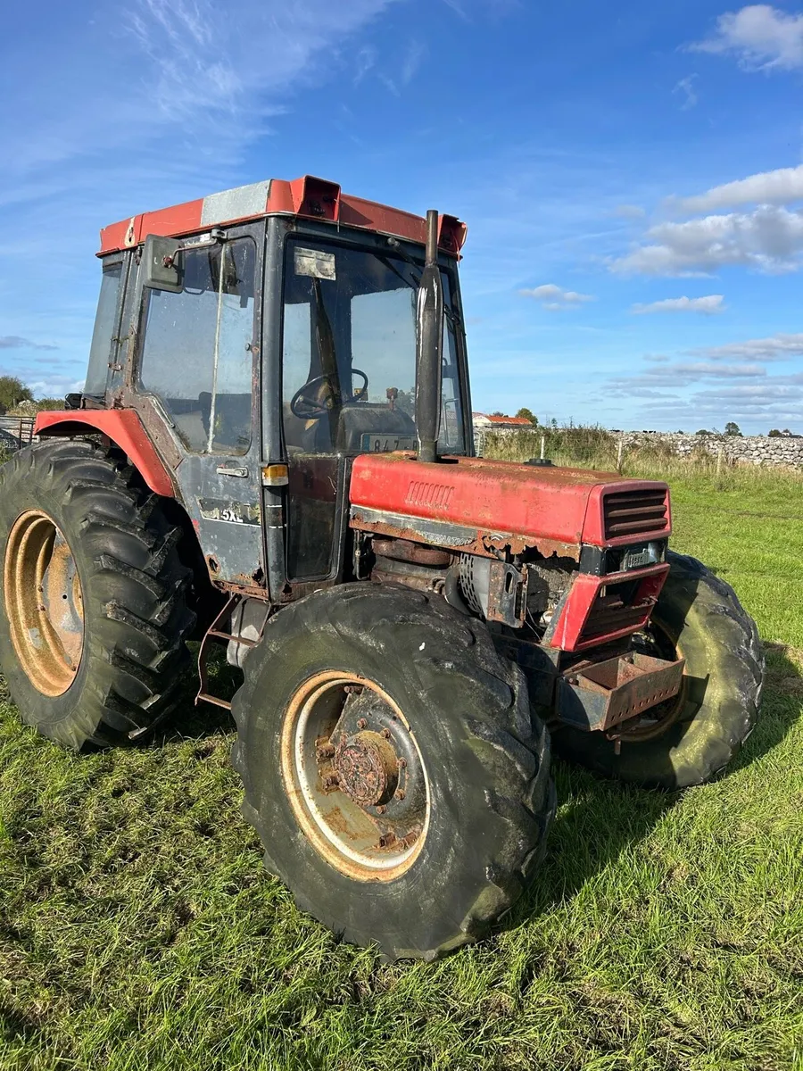 Case 885 tractor - Image 3