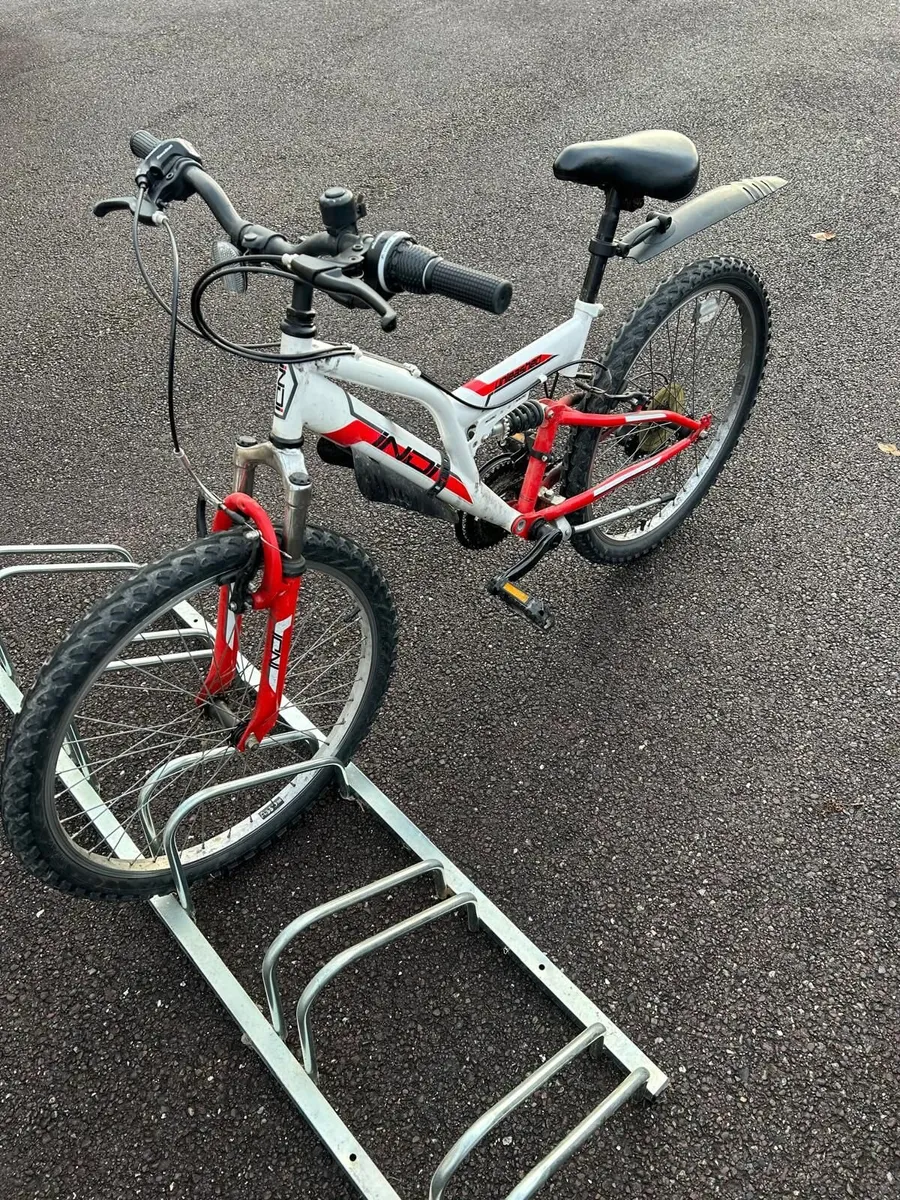 Boys bike 20 inch - Image 2