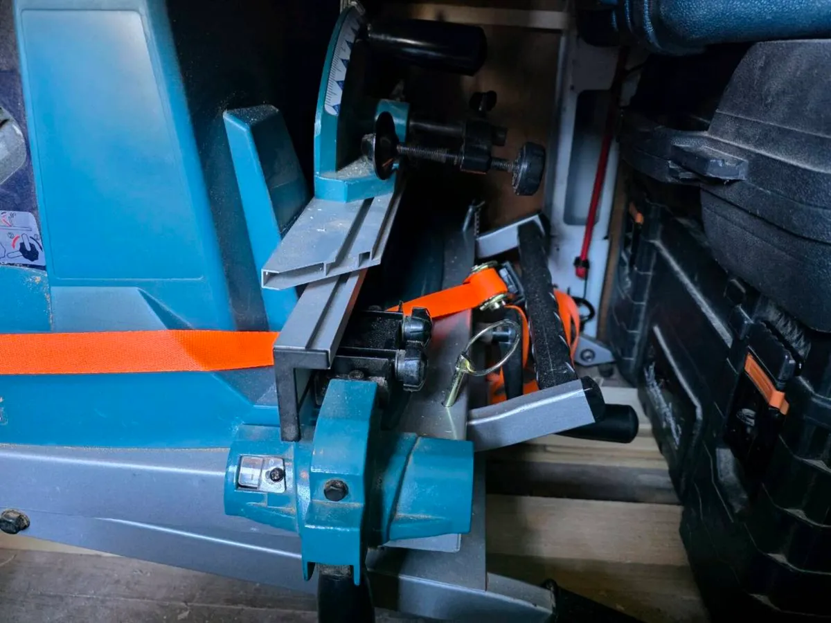 MAKITA MLT100N - Image 2