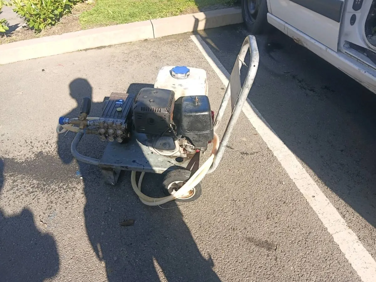 Honda power washer 13 hp - Image 4