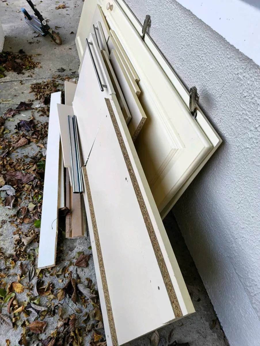 Wardrobe - Image 3