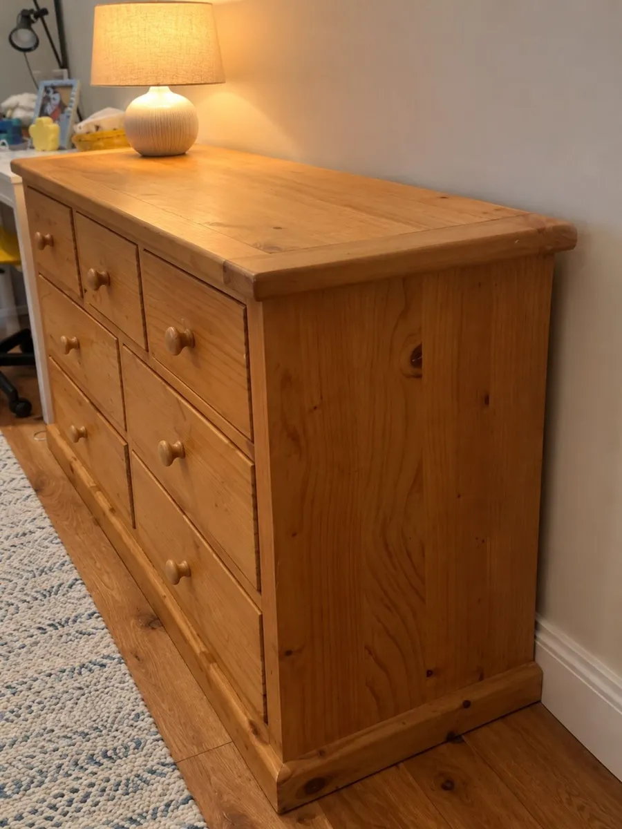 Easy living matching chest of drawers and wardetob - Image 3