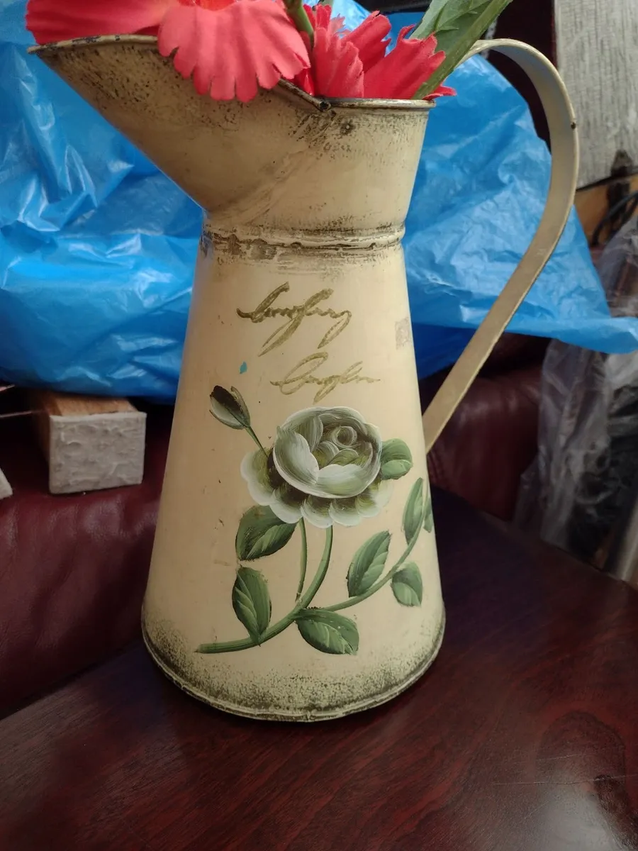 Vintage tin ornament jug - Image 1