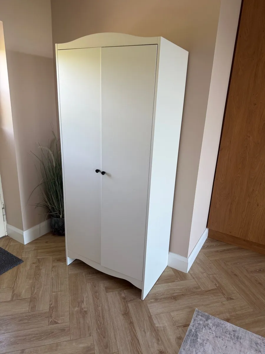 Kids Wardrobe - Image 1