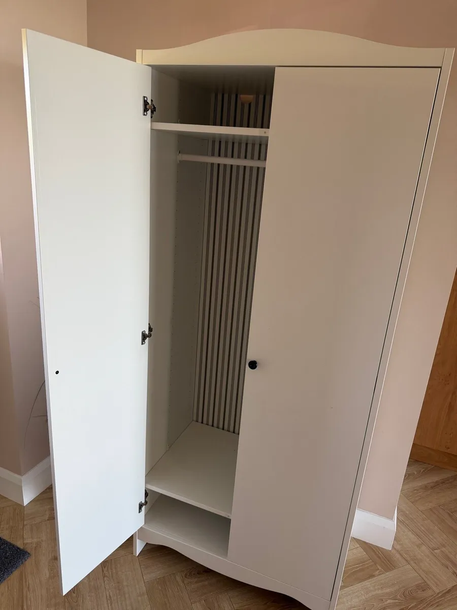 Kids Wardrobe - Image 2