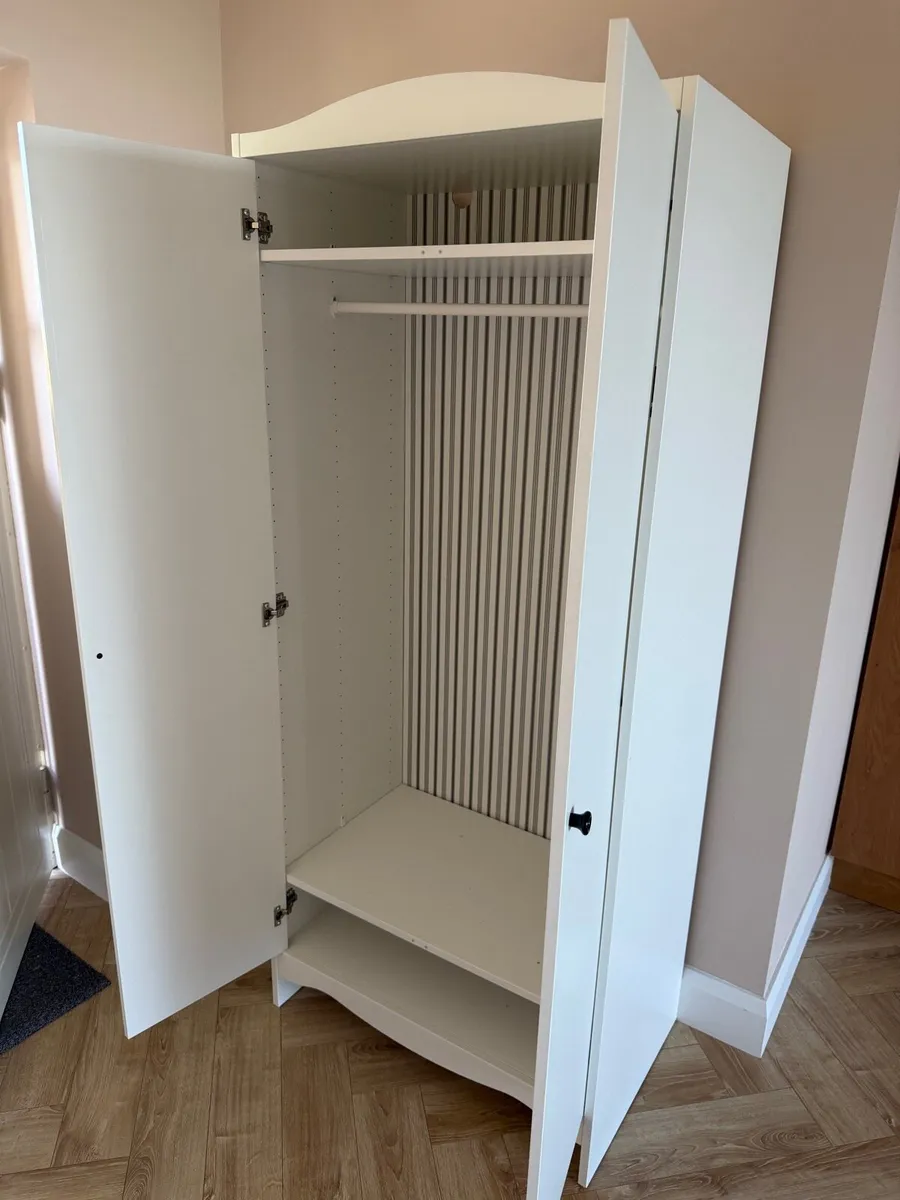 Kids Wardrobe - Image 3